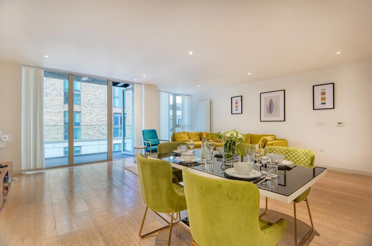 Austin David Apartments Royal Wharf Londra Exterior foto