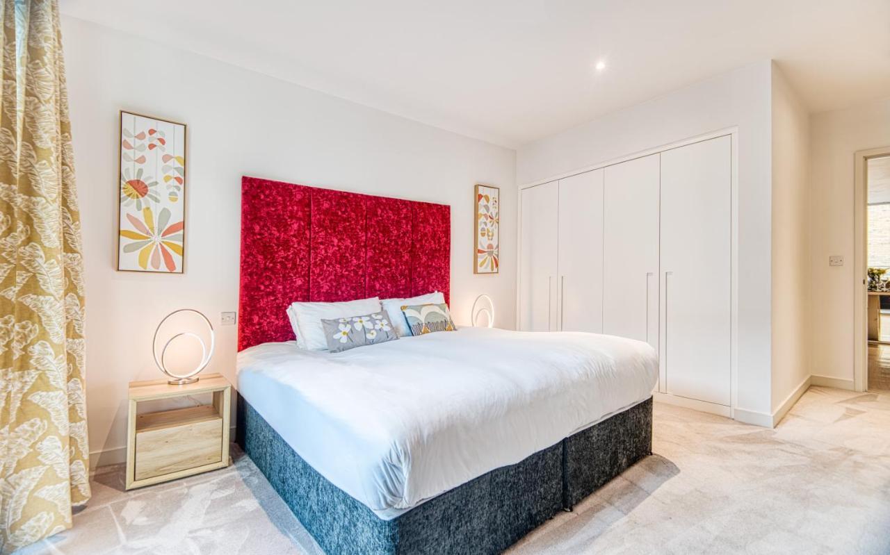 Austin David Apartments Royal Wharf Londra Exterior foto